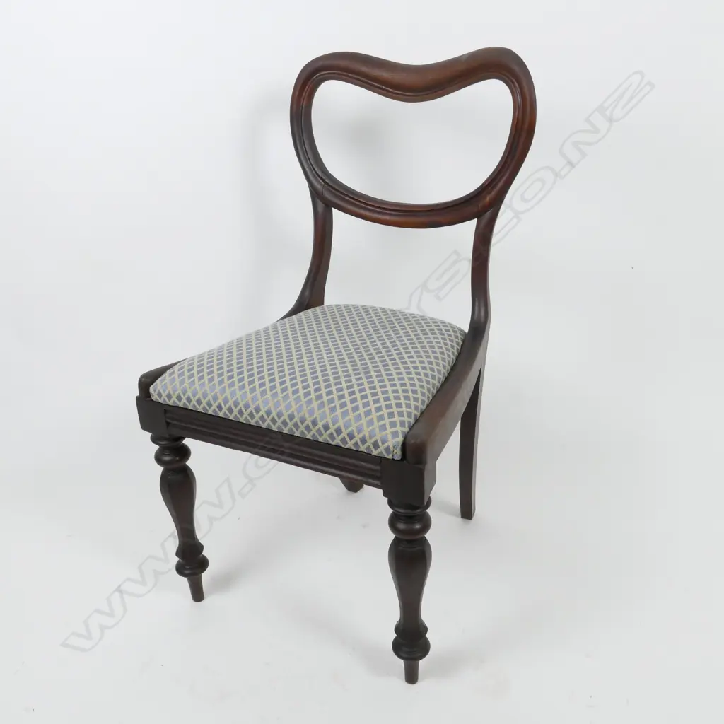 A set of six early Victorian mahogany saddleback dining chairs Image 1++