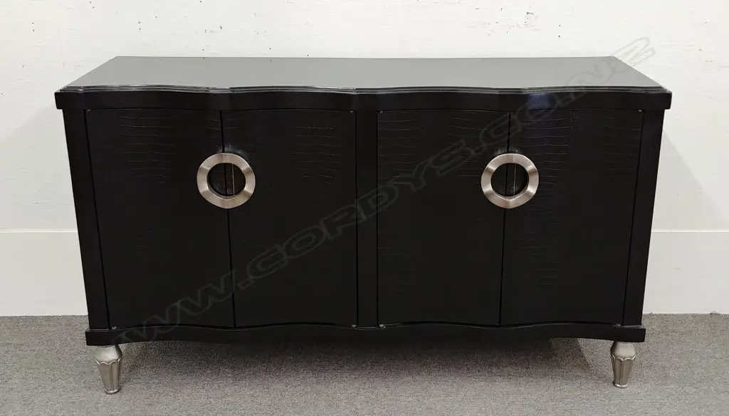 A modern Italian style black lacquer sideboard Image 1++