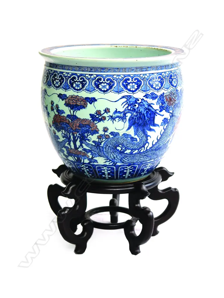 A large Oriental blue and white jardiniere on stand Image 1++