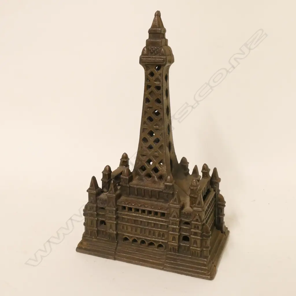 TOWER MONEY BOX Image 1++