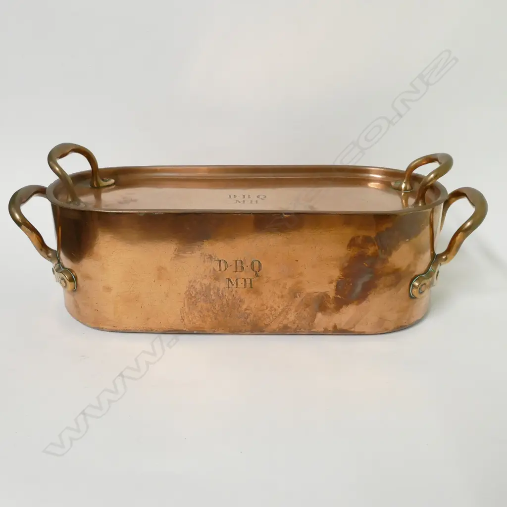 A Victorian copper fish kettle Image 1++
