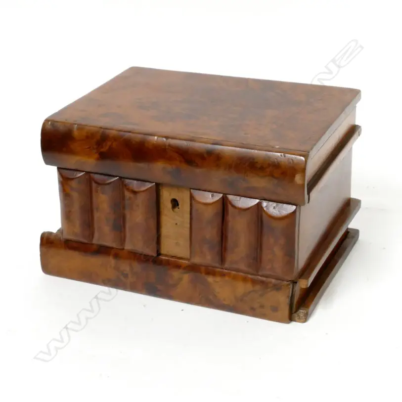 A mottled puriri timber box Image 1++