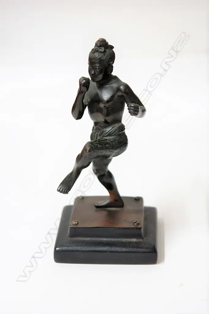 A small bronze figure of a Muay Thai fighter Image 1++