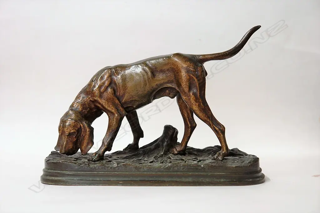 Alfred Dubucand bronze sculpture of a bloodhound Image 1++