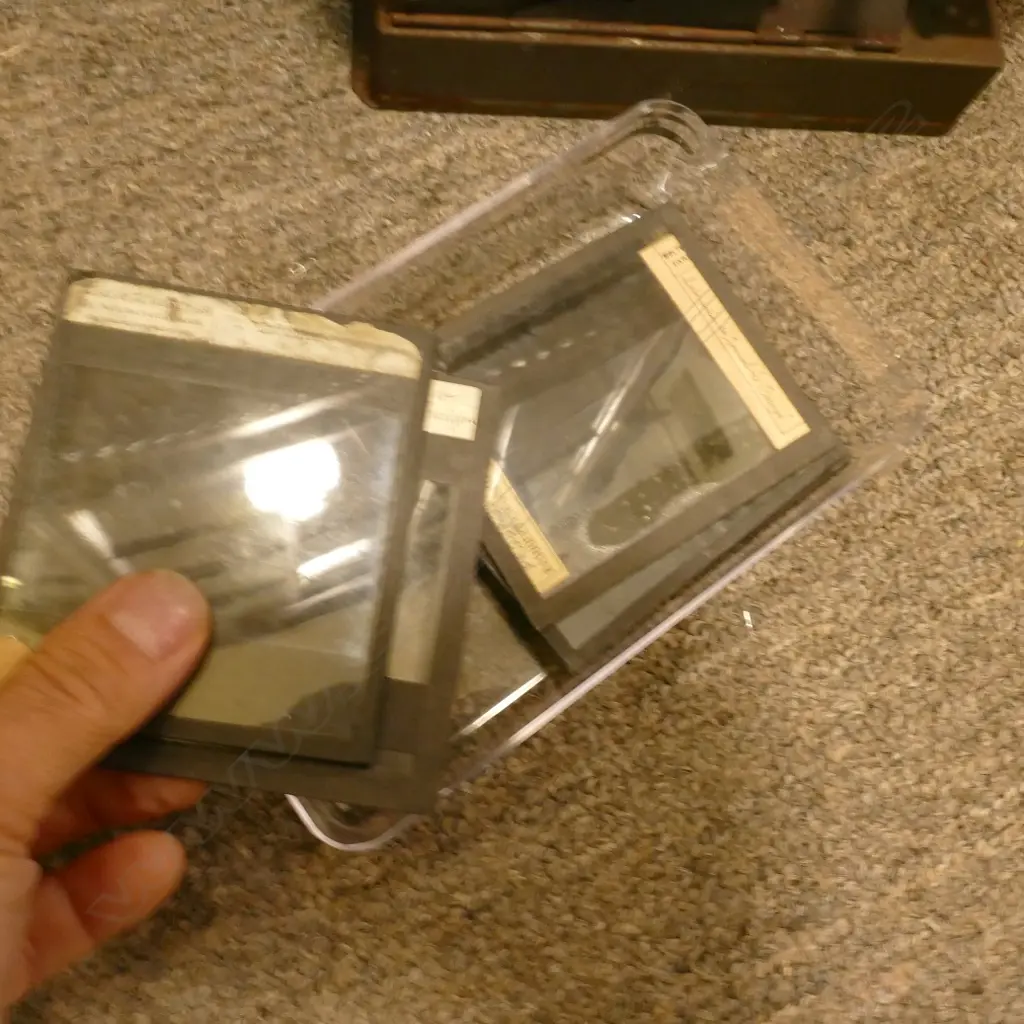 A vintage tin and chrome magic lantern Image 1++