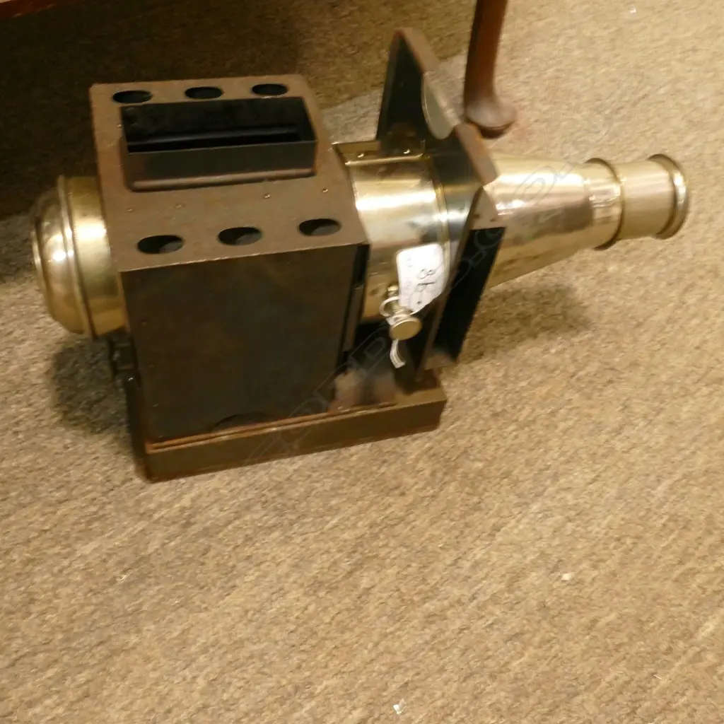 A vintage tin and chrome magic lantern Image 1++