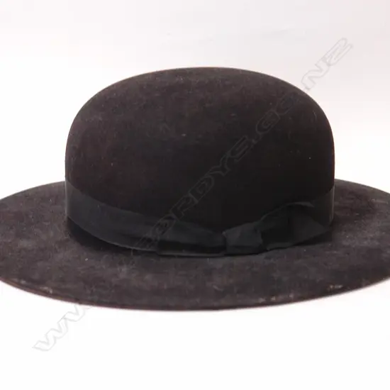 A late 19thC Selfridge of London 'Extra Quality' Sombrerera gentleman's hat