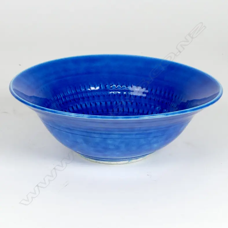Len Castle blue glazed bowl Image 1++