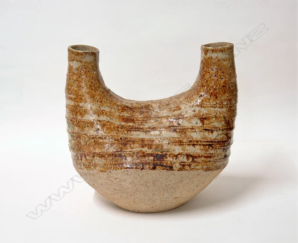 An early Len Castle double aperture vase Image 1++