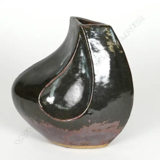 Jim Greig 'turning form' vase