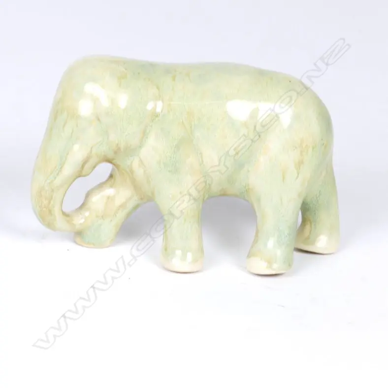 An Ambrico trickle glaze elephant Image 1++