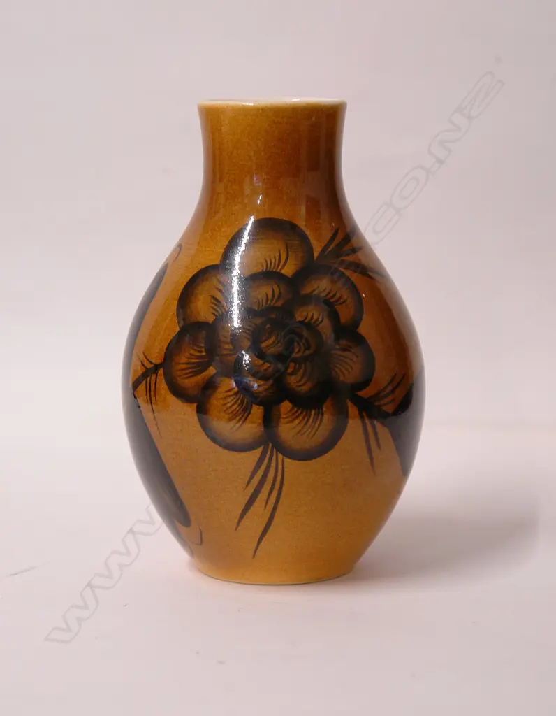 Crown Lynn Hand Crafted vase by Daniel Steenstra Image 1++