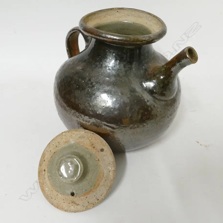 A Barry Brickell large teapot Image 1++