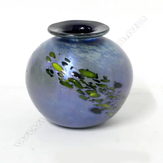 A Garry Nash glass vase