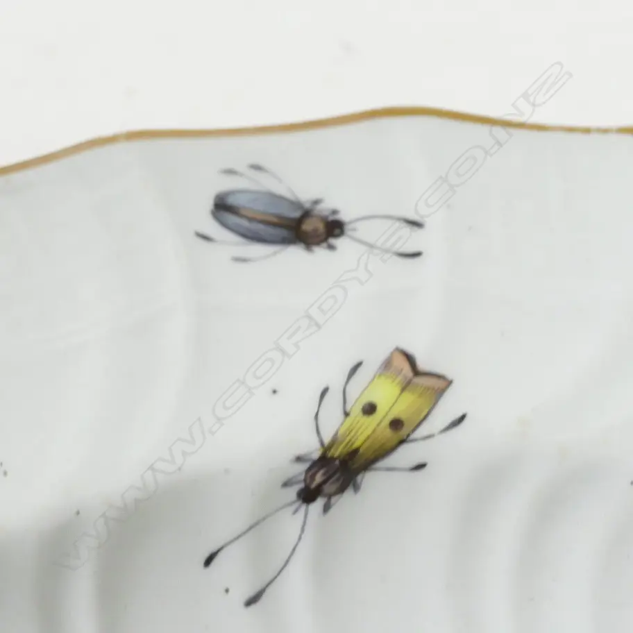 Two Chelsea porcelain bowls Image 1++