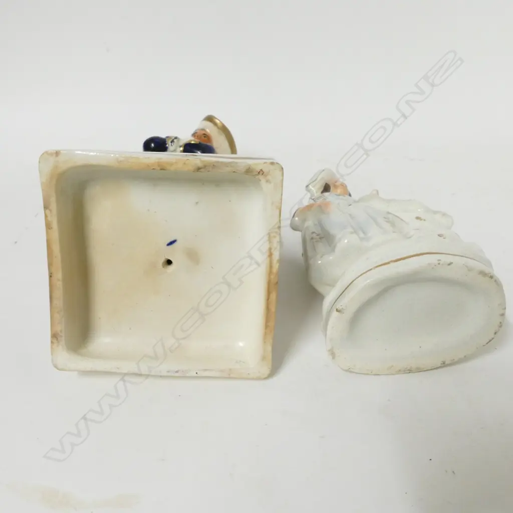 Two Victorian Staffordshire figures Image 1++