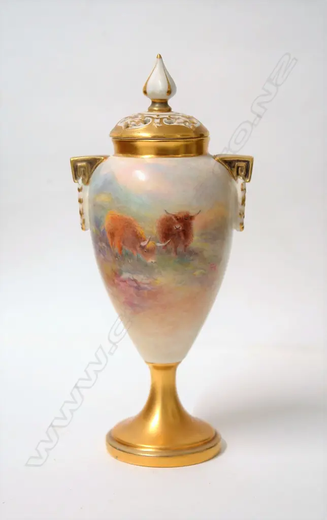 A mid-20thC Royal Worcester Highland Cattle painted vase by H. Stinton Image 1++