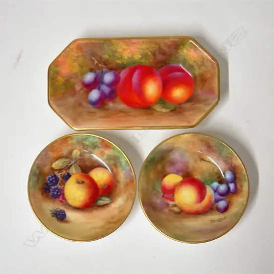 Three small Royal Worcester fruit painted dishes