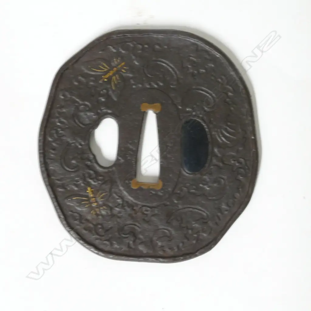 A late Edo tsuba Image 1++