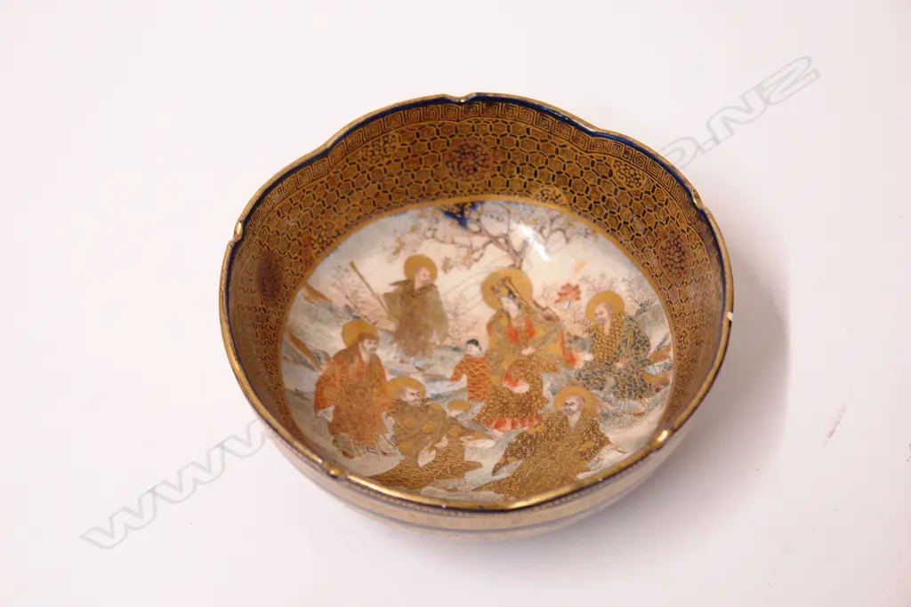 A Japanese Meiji period fine Satsuma bowl Image 1++
