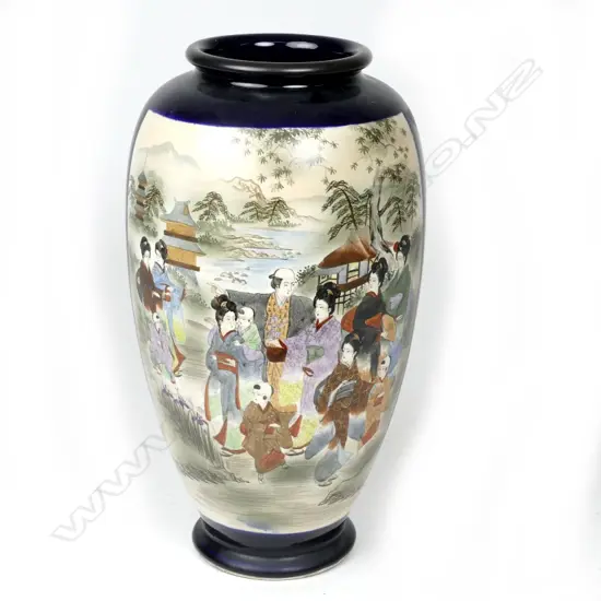 A large Satsuma vase