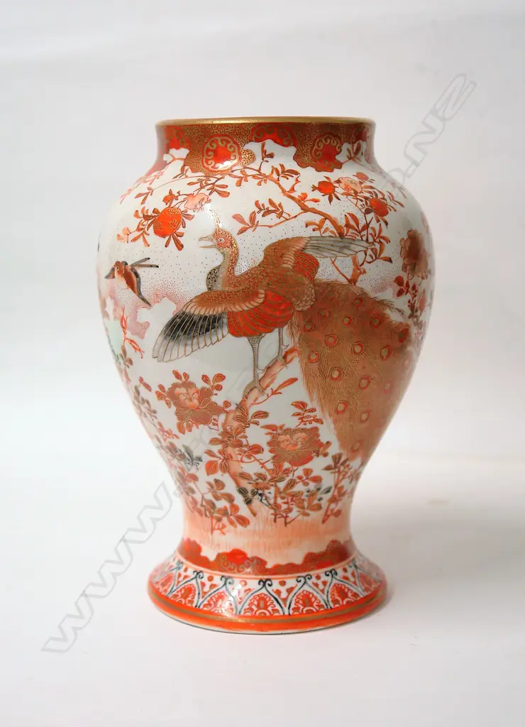 A 19thC Kutani baluster vase Image 1++