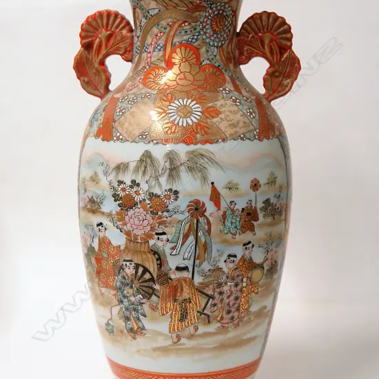 A c.1900 Japanese Kutani vase