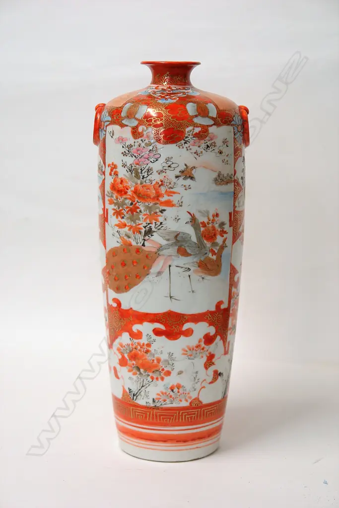 A late 19thC Japanese Kutani tall cylinder vase Image 1++