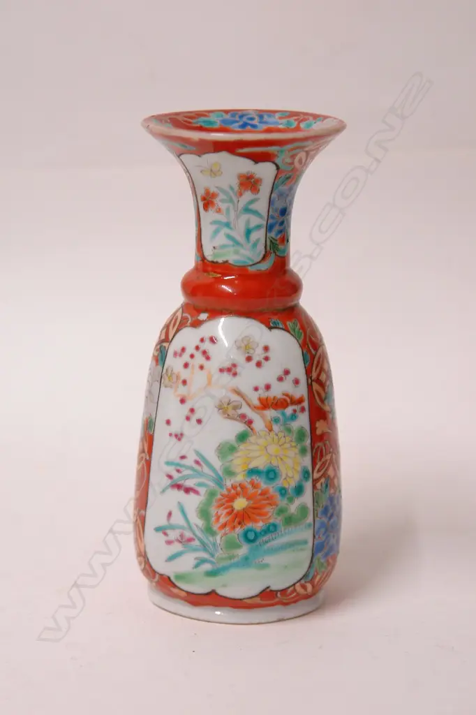 A c.1900 Kutani porcelain vase Image 1++