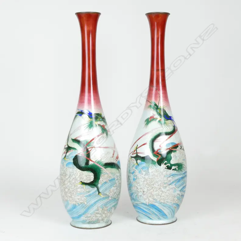 A pair of tall Japanese Meiji period cloisonné vases Image 1++
