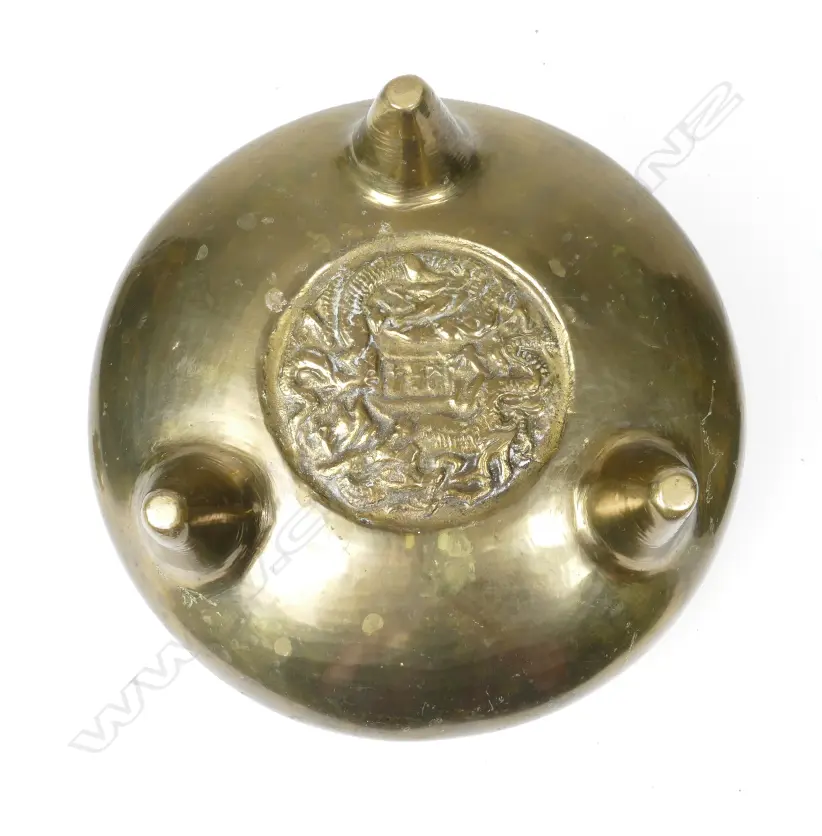 A set of three Chinese bronze graduated size heavy censers Image 1++