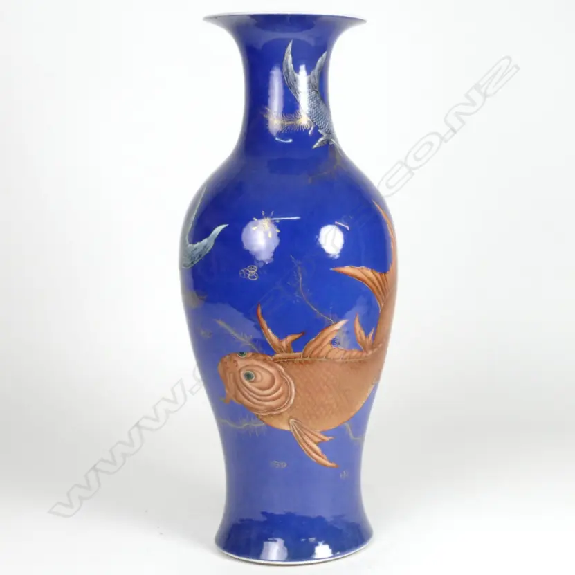 Chinese porcelain mid-19thC carp vase Image 1++