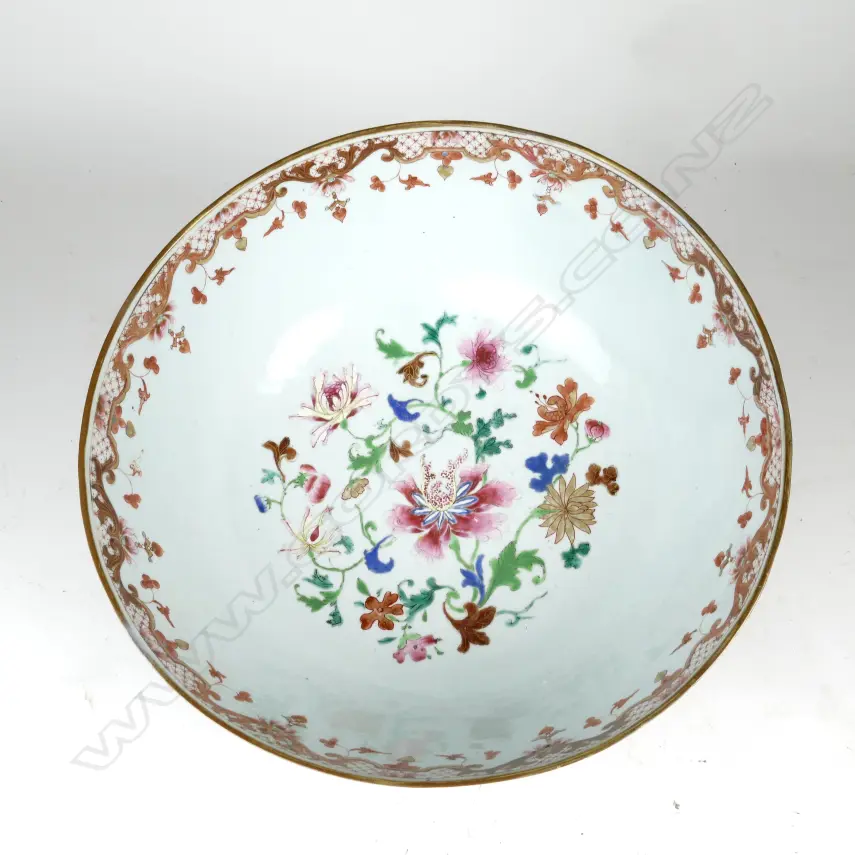 A massive mid-18th century Chinese porcelain export ware punch bowl Image 1++