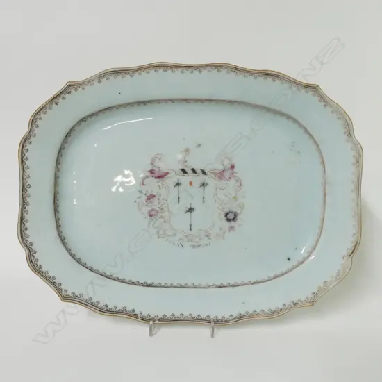 A Chinese export ware porcelain armorial ashette