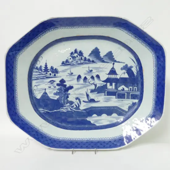 A Chinese Exportware porcelain ashette