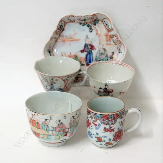 Five small early 19thC Chinese famille rose pieces