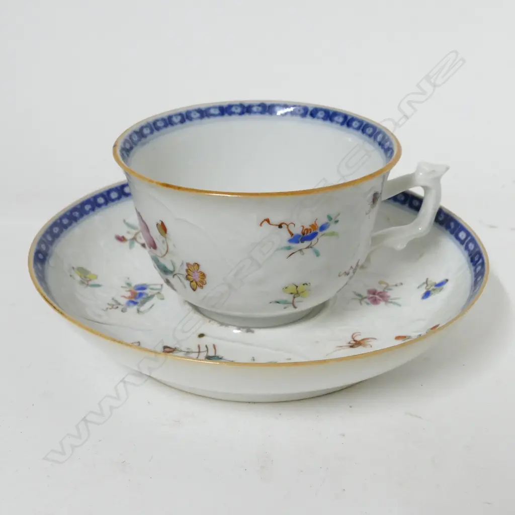 A Chinese Exportware porcelain cup and saucer Image 1++