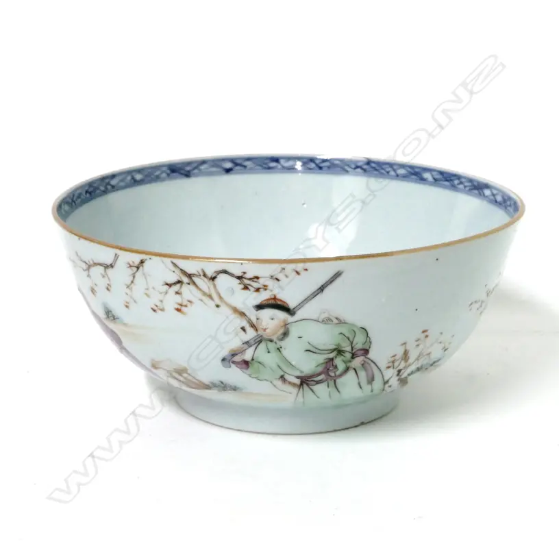 A Chinese famille rose porcelain bowl Image 1++