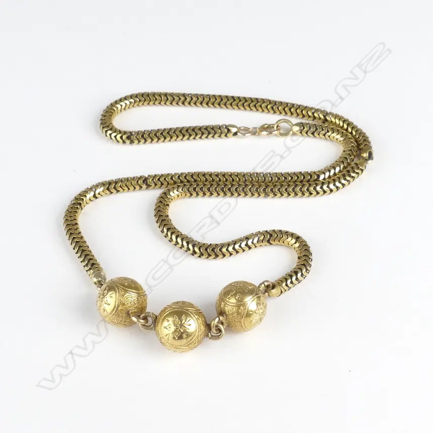 A 19thC 15ct. yellow gold necklace Image 1++