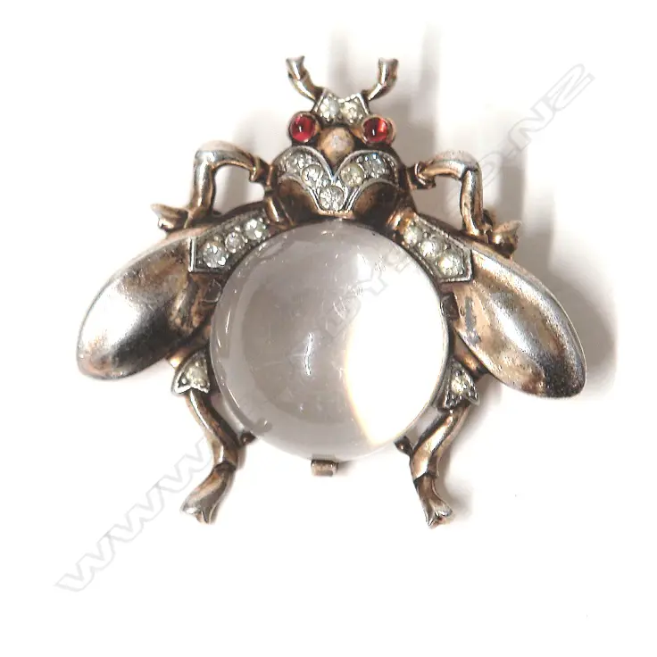 A c.1940s Trifari 'Jelly Belly' fly brooch Image 1++