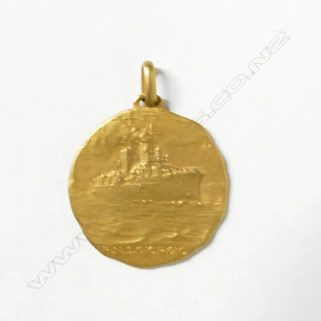 An 18ct. gold Italian medallion Image 1++