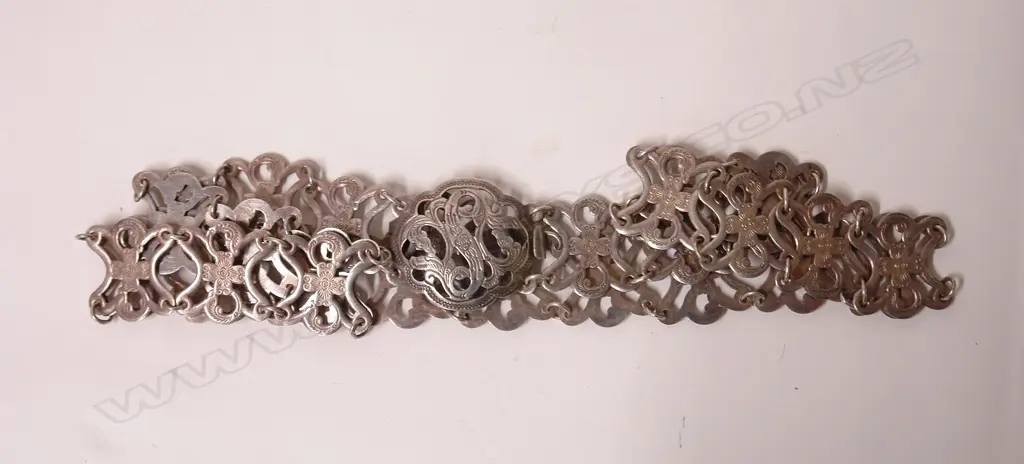 A c.1900 Chinese silver belt Image 1++