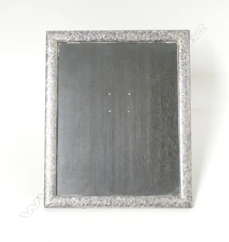 A silver photo frame Image 1++