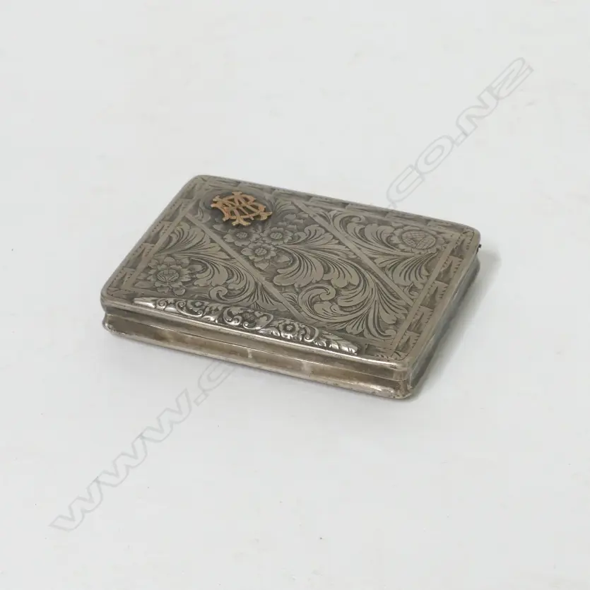 A Russian silver cigarette case Image 1++