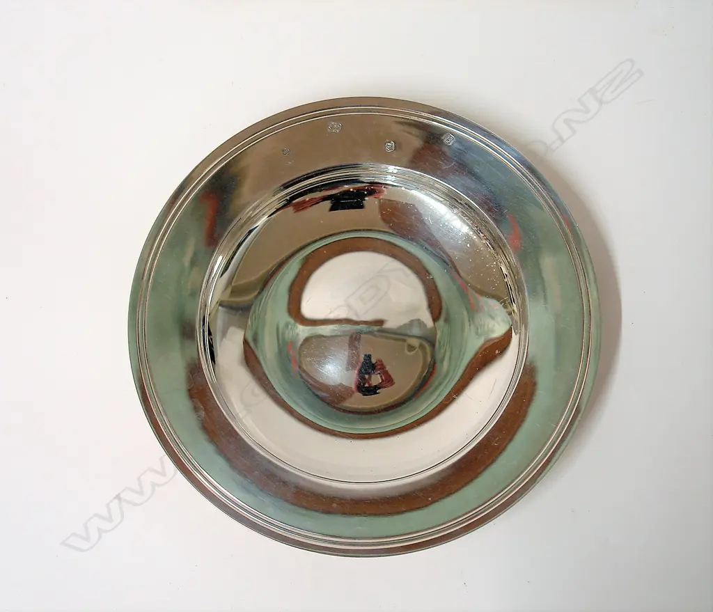 A large silver Armada dish Image 1++
