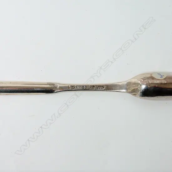 A George III silver double ended marrow scoop