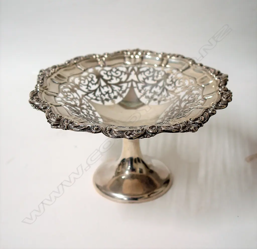 An Edwardian silver tazza Image 1++