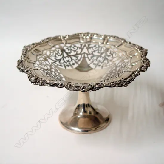 An Edwardian silver tazza
