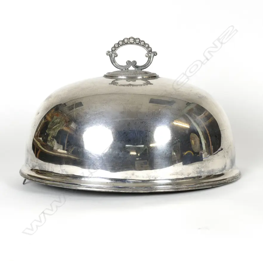 A large Victorian silver plate game cover Image 1++