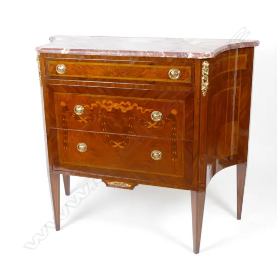 A modern kingwood commode of French style